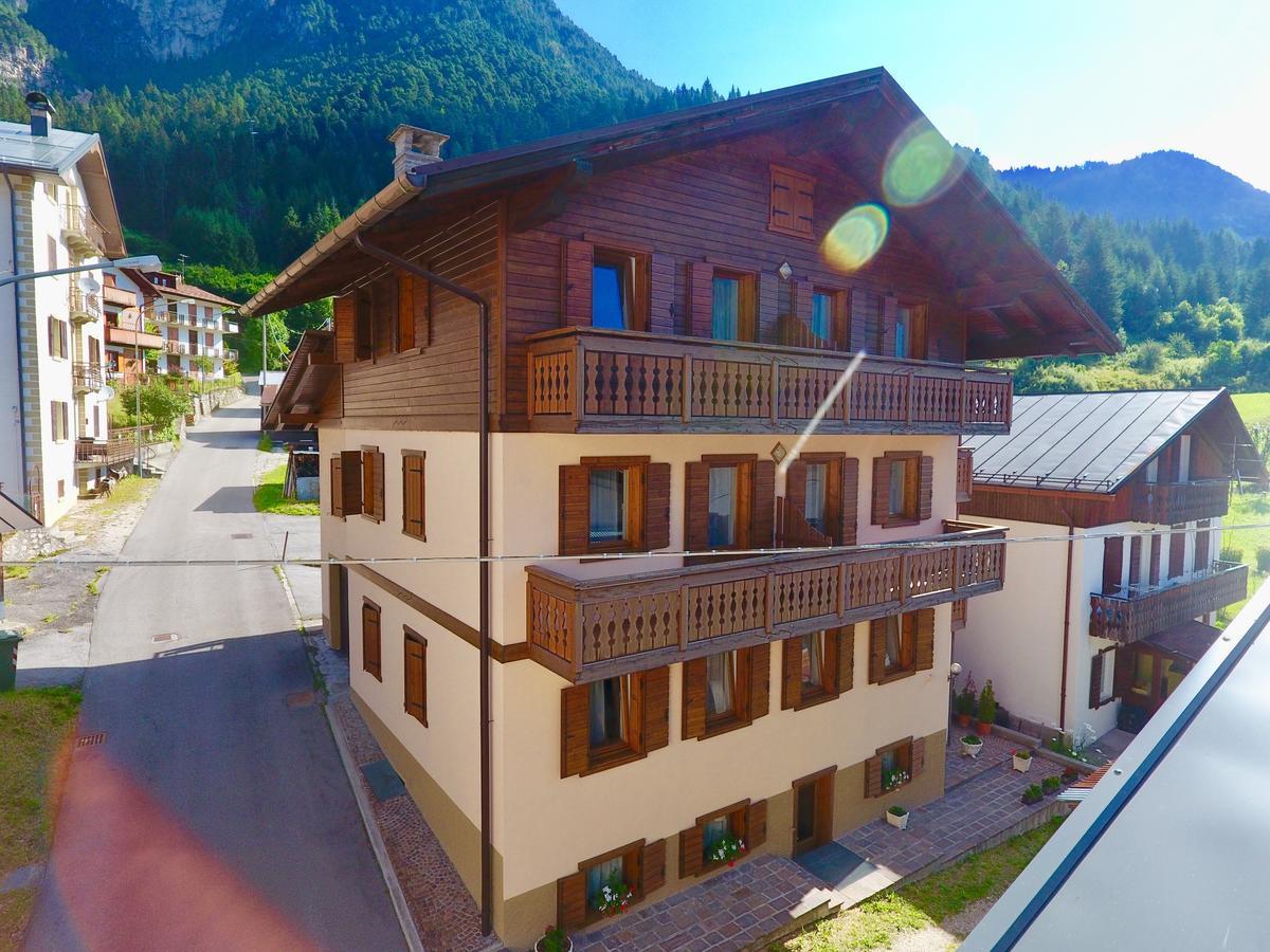 Ajarnola Locazioni Turist Hotel Auronzo di Cadore Bagian luar foto